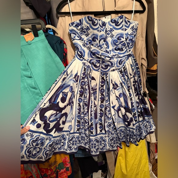 Dolce & Gabbana Dresses & Skirts - Dolce & Gabbana Majolica-print cotton poplin strapless mini dress.